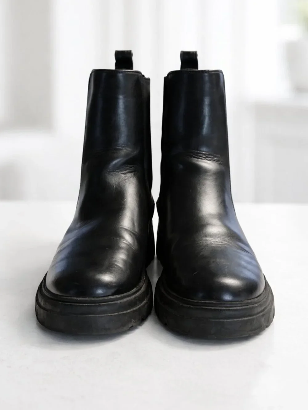 Black Ankle Boots Stylish Chic With Chunky Heel size 7.5